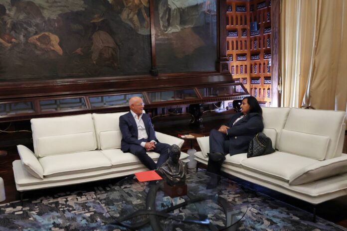 Presidente de la AN y Dinorah Figuera acuerdan instalar mesa técnica para diálogo político