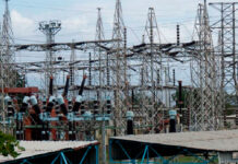 Recuperado 75 % del servicio eléctrico en La Guaira
