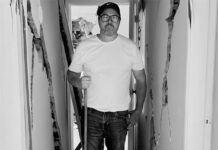 Adrián Delgado relata el dolor de ver a sus padres perder su hogar en La Guaira