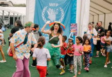 Artistas venezolanos llevaron alegría a niños de La Guaira