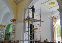 Avanzan trabajos de restauración arquitectónica en la iglesia San Luis Rey