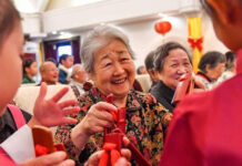 China suma 13 millones de mayores de 60 en un año y ya representan el 23 % de la población