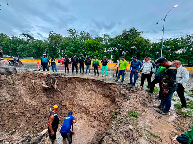 Culminó-con-éxito-reparación-de-tubería-de-54-pulgadas-en-el-Sistema-Regional