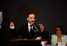 De la Espriella suspende la transición con Gobierno de Petro, que no reconoce su triunfo