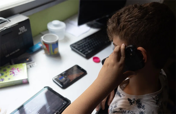 El Parlamento francés, a un paso de vetar el acceso a redes sociales a menores de 15 años