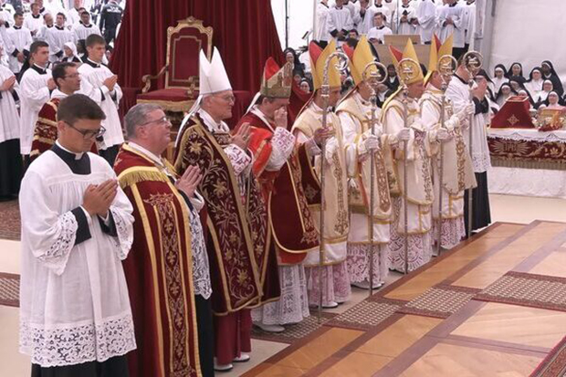El Vaticano fija la praxis para que sacerdotes y laicos lefebvrianos retornen a la Iglesia
