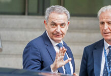 El juez pide a bancos información de las cuentas de Zapatero, sus hijas y su secretaria