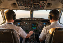 El motivo detrás del silencio que guardan los pilotos de avión previo a cada ascenso o descenso