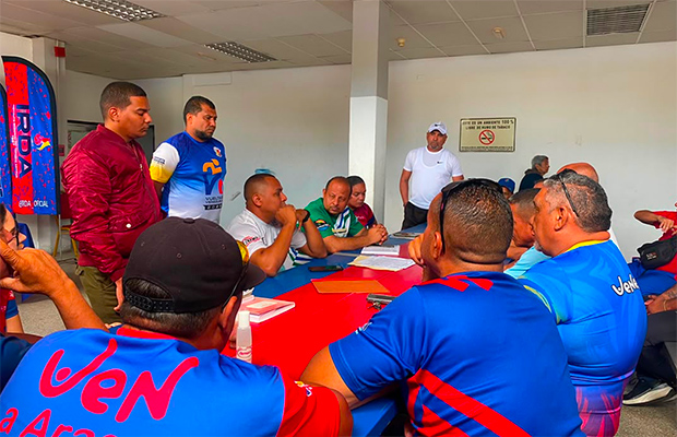 Entrenadores-del-IRDA-reciben-orientación-sobre-procesos
