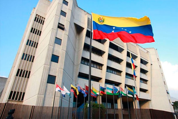 Habilitan-líneas-telefónicas-para-reportar-a-menores-en-situación-de-riesgo