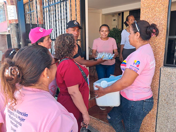 Inamujer-brindó-atención-integral-a-familias-trasladadas