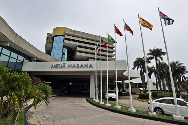 La hotelera española Meliá cesa toda su operativa en Cuba a partir de este viernes