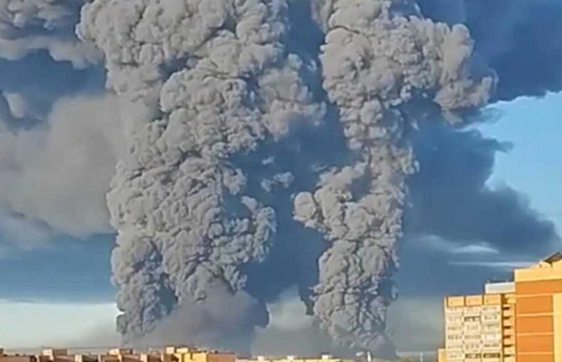 Masivo ataque ucraniano contra Moscú deja heridos e incendia instalaciones industriales