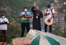 Obispos rechazan afirmación de que los terremotos “son un castigo de Dios”