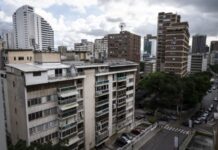 Permitirán que condominios soliciten inspecciones privadas para habilitar ascensores