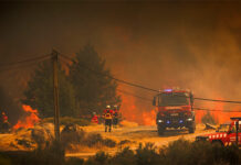 Portugal activa la alerta mientras un incendio en Vouzela mantiene activos varios frentes