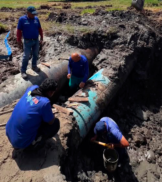 Reparan-tubería-de-28-pulgadas-del-Acueducto-Regional