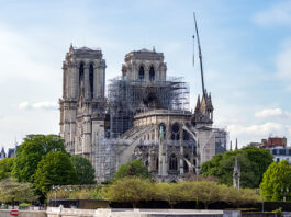 Restauración de rosetón principal y fachada norte de Notre Dame de París entre 2027 y 2029