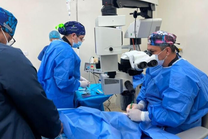 Sistema Público Nacional de Salud brinda servicios de cirugía oftalmológica en Caracas