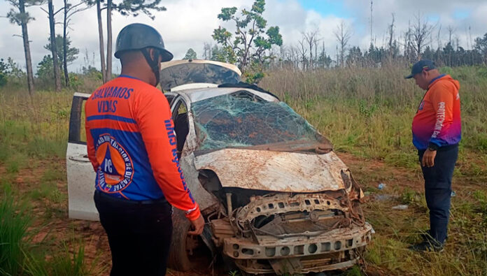 Un-muerto-y-tres-heridos-tras-volcamiento-de-vehículo-en-vía-El-Tigre--Puerto-Ordaz