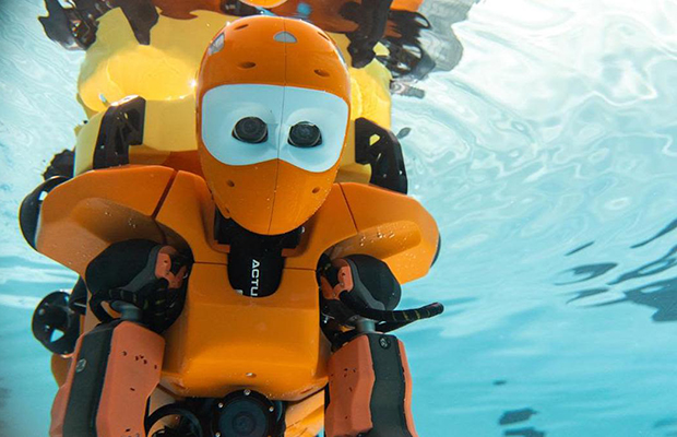 Un robot que nada y vuela como un ave buceadora, una ayuda para la exploración oceánica