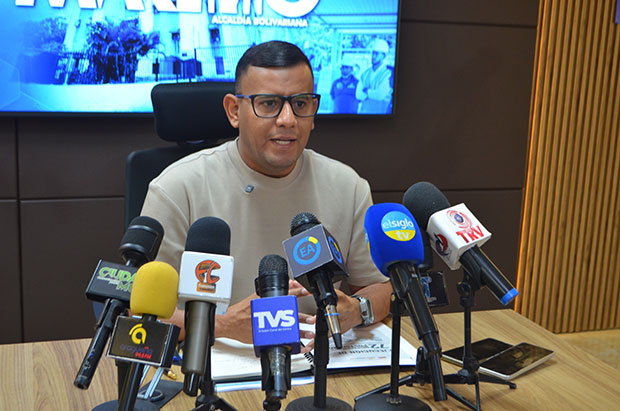 Unas-300-personas-de-La-Guaira