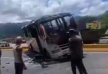 Unidad de transporte se prendió en llamas al colisionar en la ARC