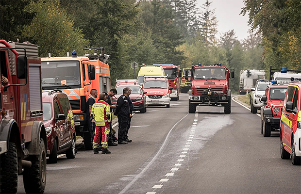 Bélgica logra contener parcialmente el mayor incendio de su historia, aún activo