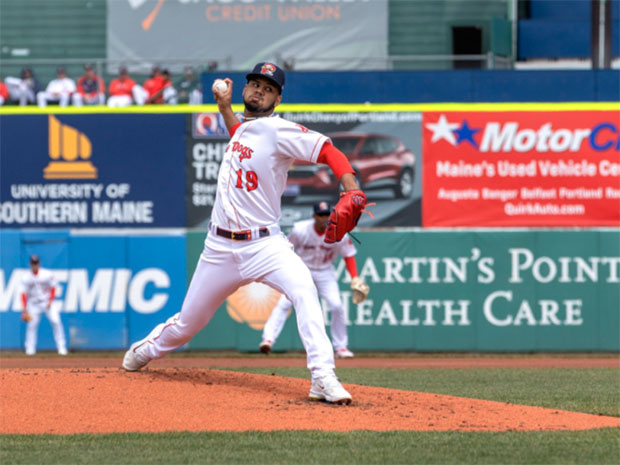 Caracas-y-Magallanes-intercambiaron