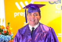 Cristian Castro finalmente terminó sus estudios a los 51 años de edad