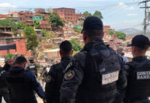 Detienen a pastor evangélico prófugo con condena por abusar de su hija en Colombia
