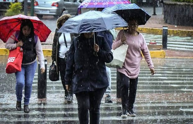 Dos ondas tropicales se desplazan cerca de Venezuela este miércoles