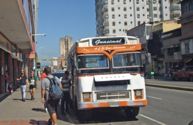 El sector transporte de Aragua denunció la falta de combustible para operar con regularidad