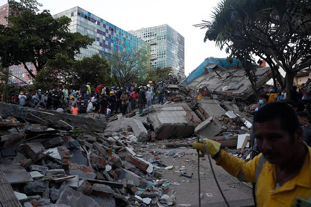 España cifra en 75 los españoles en paradero desconocido tras el terremoto de Colombia