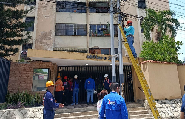 Gobernadora-de-Aragua-Residencias-Abitare-2002-no-será-demolido