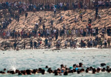 Gobierno español asegura que han vuelto 70.000 de las 72.000 personas que llegaron a Ceuta