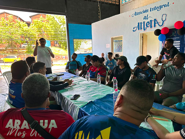 Instalan-mesa-de-trabajo-para-potenciar-el-deporte