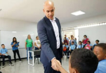 Ministro de Educación: Ningún niño quedará fuera del sistema educativo tras los sismos