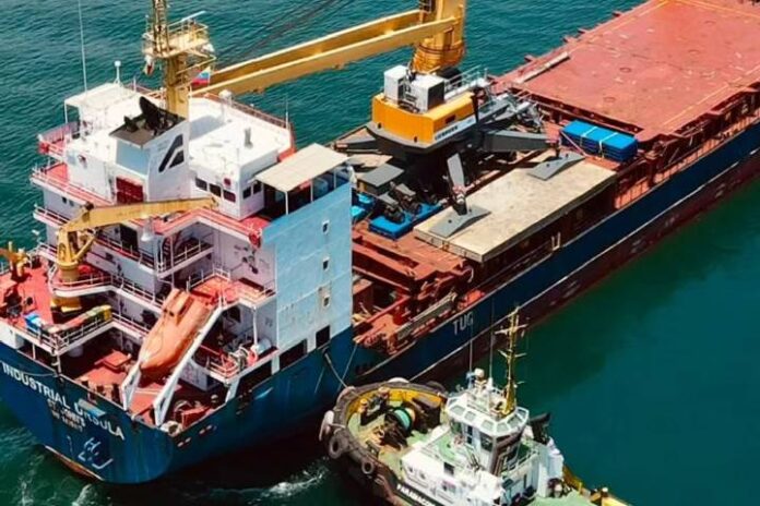 Moderna maquinaria portuaria potenciará movilización de carga en Puerto de Guanta