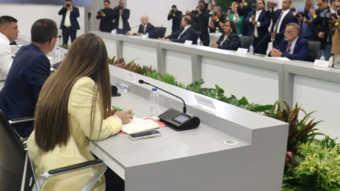 Proceso de conversaciones entre el gobierno y oposición se declaró en sesión permanente hasta el #12Ago