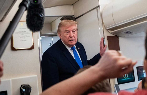 Trump afirma que conversaciones con Irán se reanudarán este lunes