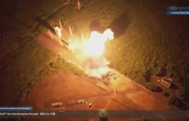 Un cohete surcoreano lanzado desde Brasil se autodestruye tras desviarse de su ruta