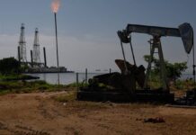 Venezuela está por alcanzar hito de 1,3 millones de barriles de petróleo diarios