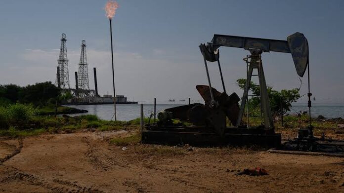 Venezuela está por alcanzar hito de 1,3 millones de barriles de petróleo diarios