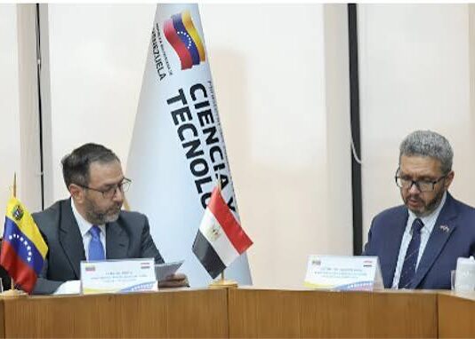 Venezuela y Egipto fortalecen cooperación en ciencia, tecnología y telecomunicaciones