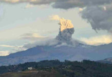 Volcán Puracé emite ceniza y gases en suroeste de Colombia y afecta aeropuerto de Popayán