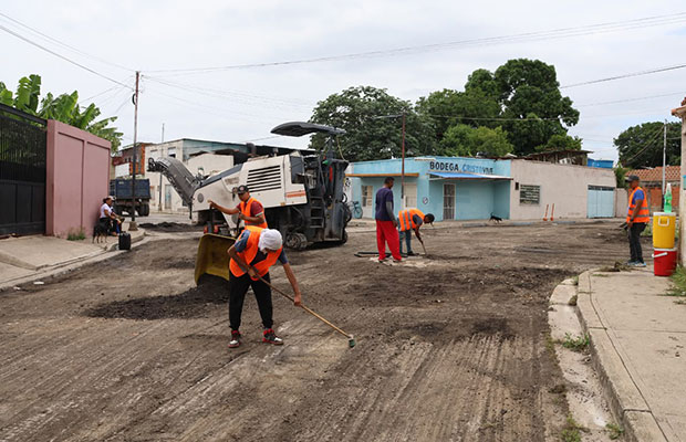 Alcaldía-de-Girardot-inicia-asfaltado
