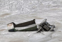 China alerta del riesgo de nuevas represas naturales tras la devastadora riada