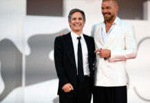 Gael García Bernal estrena en la Mostra al ritmo de Ricky Martin su tercer filme como director