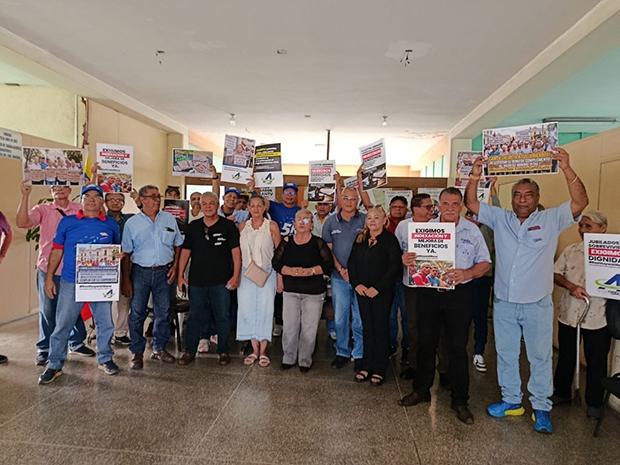 Jubilados y pensionados de Aragua exigen un salario justo para cubrir sus gastos
